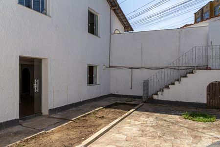 Casa para alugar com 90m², 2 quartos e 1 vagaQuintal