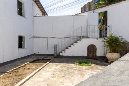 Casa para alugar com 90m², 2 quartos e 1 vagaQuintal