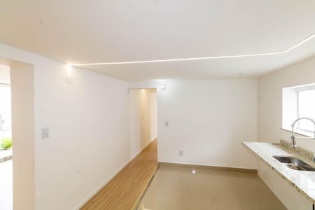 Casa para alugar com 90m², 2 quartos e 1 vaga Casa para alugar com 90m², 2 quartos e 1 vagaCozinha