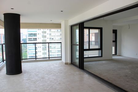 Apartamento à venda com 148m², 3 quartos e 2 vagasVaranda