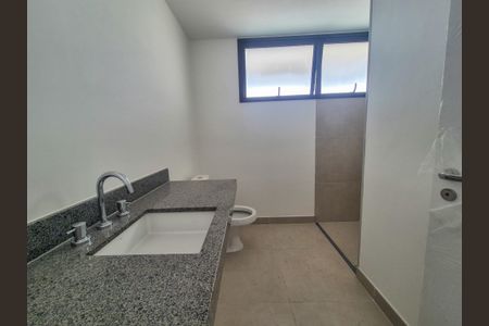 Apartamento à venda com 184m², 3 quartos e 2 vagas1º Banheiro da Suíte 1