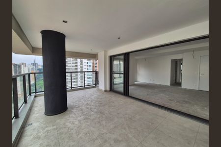 Apartamento à venda com 184m², 3 quartos e 2 vagasVaranda