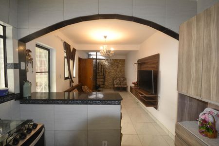 Casa para alugar com 6m², 2 quartos e sem vaga Casa para alugar com 6m², 2 quartos e sem vagaCozinha