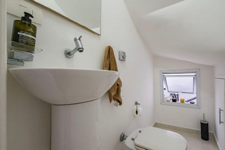 Casa à venda com 170m², 3 quartos e 2 vagasLavabo