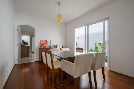 Casa à venda com 170m², 3 quartos e 2 vagasSala de TV