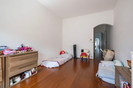 Casa à venda com 170m², 3 quartos e 2 vagasSuíte 2