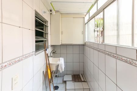 Apartamento para alugar com 50m², 2 quartos e 1 vaga Apartamento para alugar com 50m², 2 quartos e 1 vagaCozinha e Área de Serviço