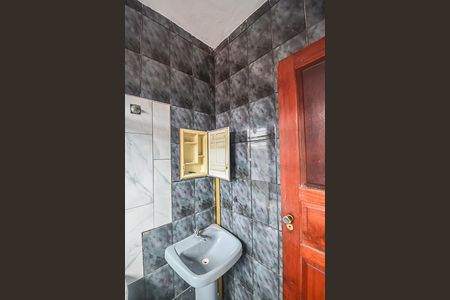 Banheiro de casa para alugar com 1 quarto, 200m² em Santa Terezinha, São Bernardo do Campo