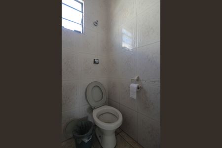 Casa à venda com 328m², 6 quartos e 3 vagasBanheiro Social 1