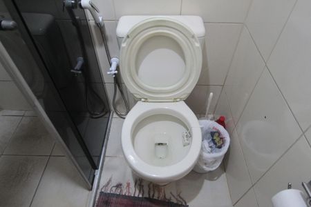 Casa à venda com 328m², 6 quartos e 3 vagasBanheiro Social 2