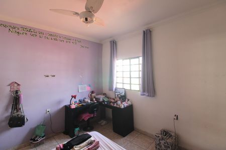 Casa à venda com 328m², 6 quartos e 3 vagasQuarto 3