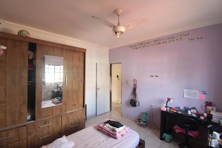 Casa à venda com 328m², 6 quartos e 3 vagasQuarto 3