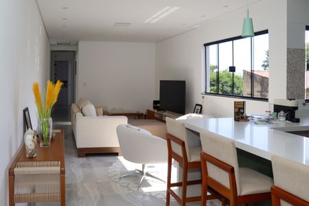 Apartamento à venda com 160m², 2 quartos e 2 vagasSala/Cozinha
