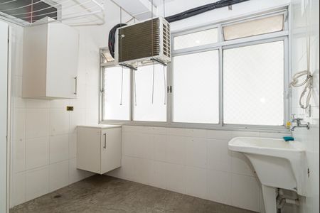 Apartamento à venda com 130m², 2 quartos e 1 vagaÁrea de Serviço