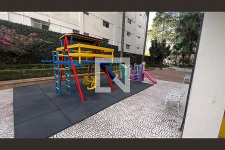 Apartamento para alugar com 130m², 2 quartos e 1 vaga Apartamento para alugar com 130m², 2 quartos e 1 vagaÁrea comum - Playground