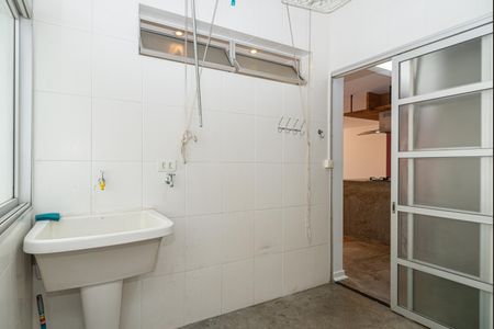 Apartamento à venda com 130m², 2 quartos e 1 vagaÁrea de Serviço