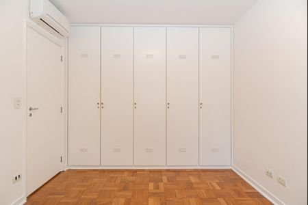 Apartamento à venda com 130m², 2 quartos e 1 vagaSuíte