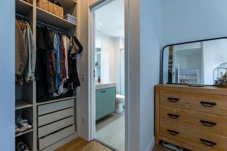 Apartamento à venda com 73m², 2 quartos e 1 vaga Apartamento à venda com 73m², 2 quartos e 1 vagaCloset