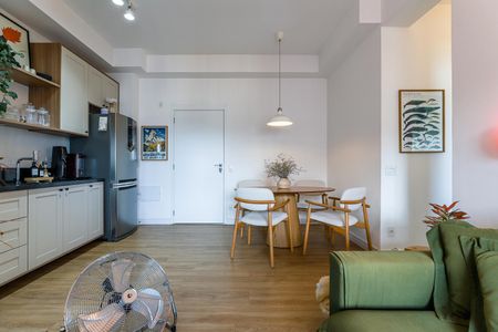 Apartamento à venda com 73m², 2 quartos e 1 vaga Apartamento à venda com 73m², 2 quartos e 1 vagaSala