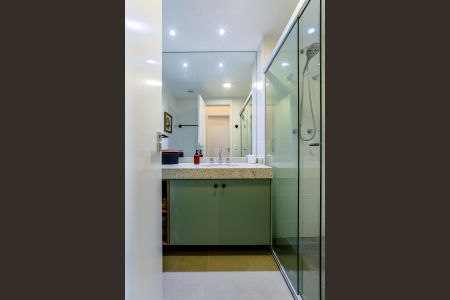 Apartamento à venda com 73m², 2 quartos e 1 vaga Apartamento à venda com 73m², 2 quartos e 1 vagaBanheiro