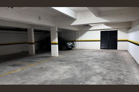 Garagem de kitnet/studio para alugar com 1 quarto, 23m² em Centro, Curitiba
