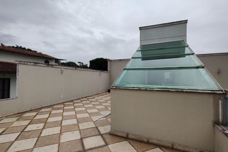Casa para alugar com 300m², 5 quartos e 1 vagaCovertura