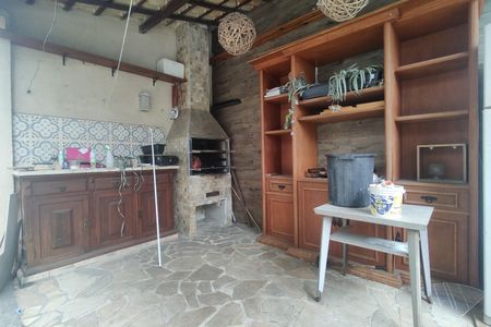 Casa para alugar com 300m², 5 quartos e 1 vagaChurrasqueira