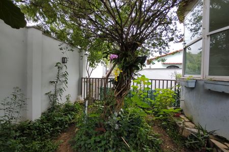 Casa para alugar com 300m², 5 quartos e 1 vagaQuintal