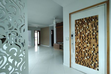 Sala de casa para alugar com 5 quartos, 300m² em Pechincha, Rio de Janeiro