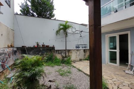 Casa para alugar com 300m², 5 quartos e 1 vagaQuintal