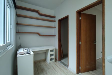 Casa para alugar com 300m², 5 quartos e 1 vagaHall social