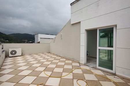 Casa para alugar com 300m², 5 quartos e 1 vagaCovertura