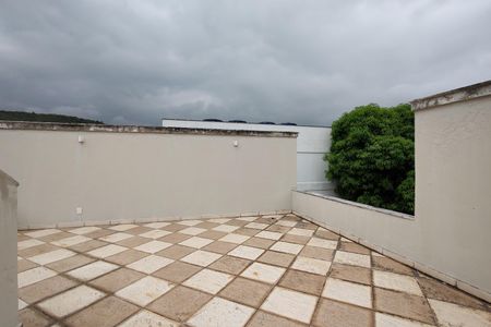 Casa para alugar com 300m², 5 quartos e 1 vagaCovertura