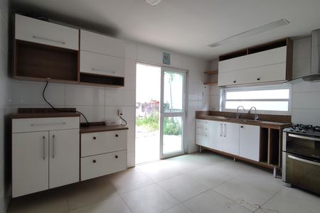 Casa para alugar com 300m², 5 quartos e 1 vagaCozinha - Armários