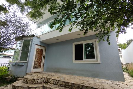 Casa para alugar com 300m², 5 quartos e 1 vagaFachada 