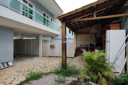 Casa para alugar com 300m², 5 quartos e 1 vagaQuintal