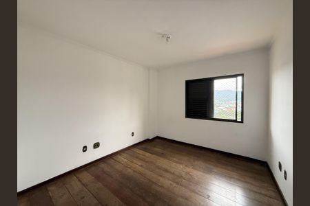 Apartamento para alugar com 145m², 3 quartos e 1 vaga Apartamento para alugar com 145m², 3 quartos e 1 vagaQuarto