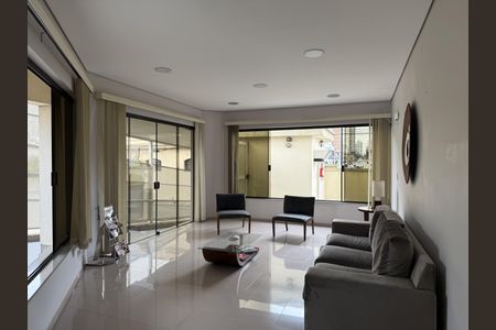 Apartamento para alugar com 145m², 3 quartos e 1 vaga Apartamento para alugar com 145m², 3 quartos e 1 vagaHall de Entrada