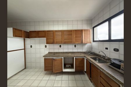 Apartamento para alugar com 145m², 3 quartos e 1 vaga Apartamento para alugar com 145m², 3 quartos e 1 vagaCozinha