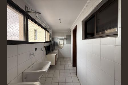 Apartamento para alugar com 145m², 3 quartos e 1 vaga Apartamento para alugar com 145m², 3 quartos e 1 vagaBanheiro