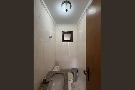 Apartamento para alugar com 145m², 3 quartos e 1 vaga Apartamento para alugar com 145m², 3 quartos e 1 vagaBanheiro 1