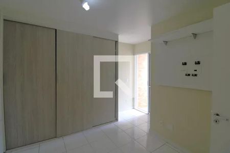 Quarto de apartamento para alugar com 2 quartos, 65m² em Usina Piratininga, São Paulo