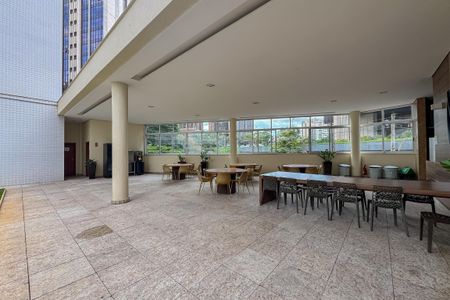 Apartamento para alugar com 150m², 4 quartos e 3 vagas