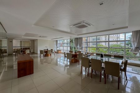 Apartamento para alugar com 150m², 4 quartos e 3 vagas