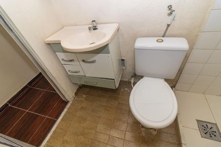 Apartamento para alugar com 45m², 2 quartos e 1 vaga Apartamento para alugar com 45m², 2 quartos e 1 vagaBanheiro