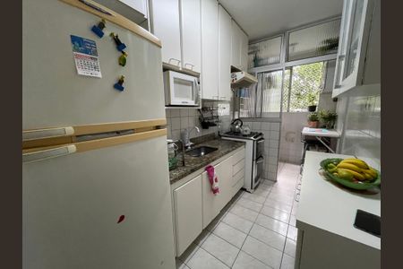 Apartamento à venda com 58m², 2 quartos e 2 vagasCozinha e Área de Serviço