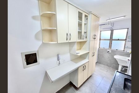 Apartamento para alugar com 60m², 3 quartos e 1 vaga Apartamento para alugar com 60m², 3 quartos e 1 vagaCozinha e Área de Serviço