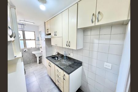 Apartamento para alugar com 60m², 3 quartos e 1 vaga Apartamento para alugar com 60m², 3 quartos e 1 vagaCozinha e Área de Serviço
