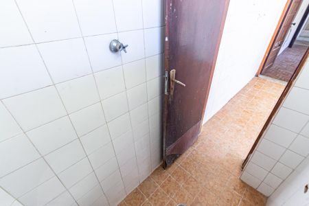 Casa à venda com 120m², 3 quartos e 1 vaga Casa à venda com 120m², 3 quartos e 1 vagaBanheiro 2