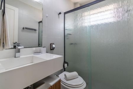 Casa para alugar com 300m², 5 quartos e 2 vagasBanheiro